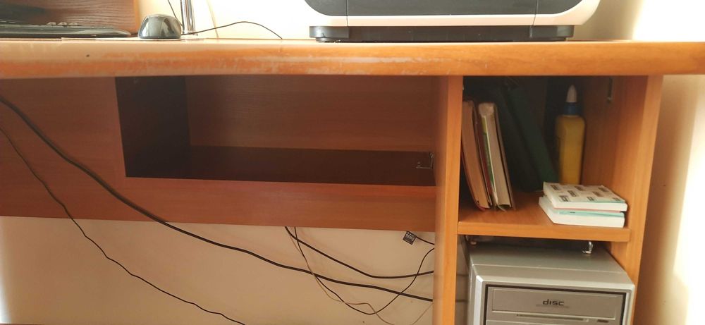 Комп"ютерний стіл