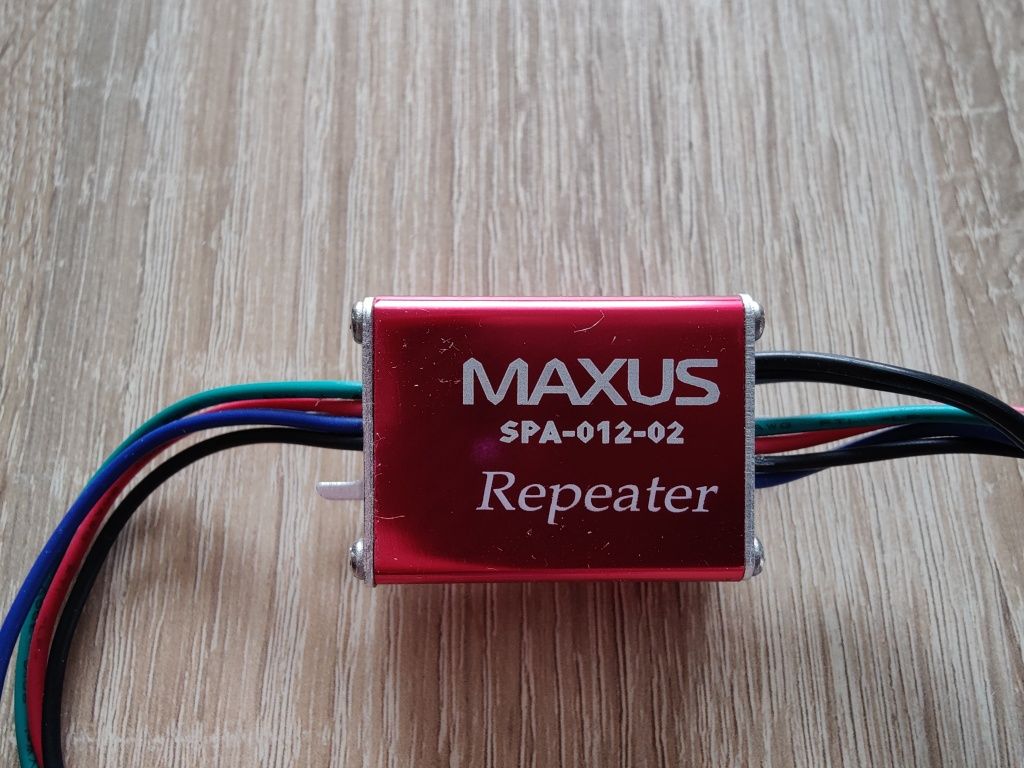 Підсилювач RGB сигналу Maxus