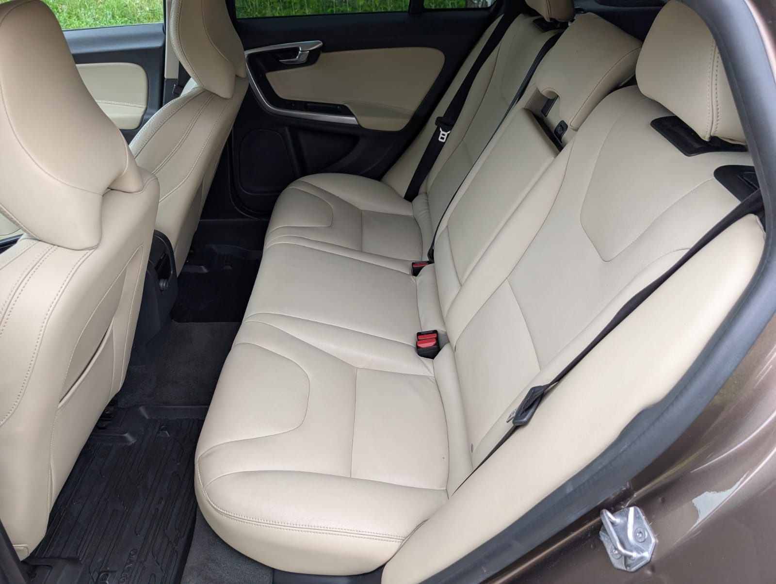 Volvo v60 cross country 2.5B