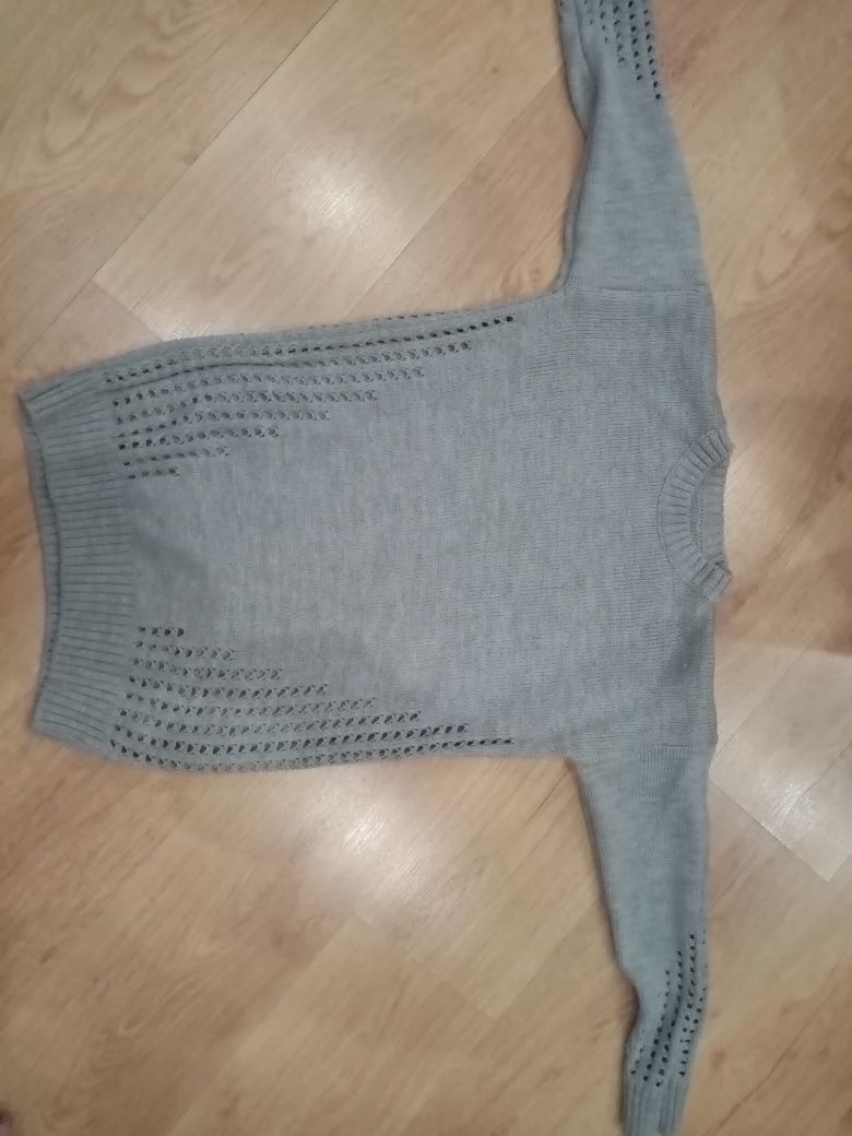 Sweter ażurowy popielaty