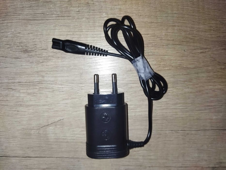 Зарядное устройство для бритвы или триммера 5.2V.