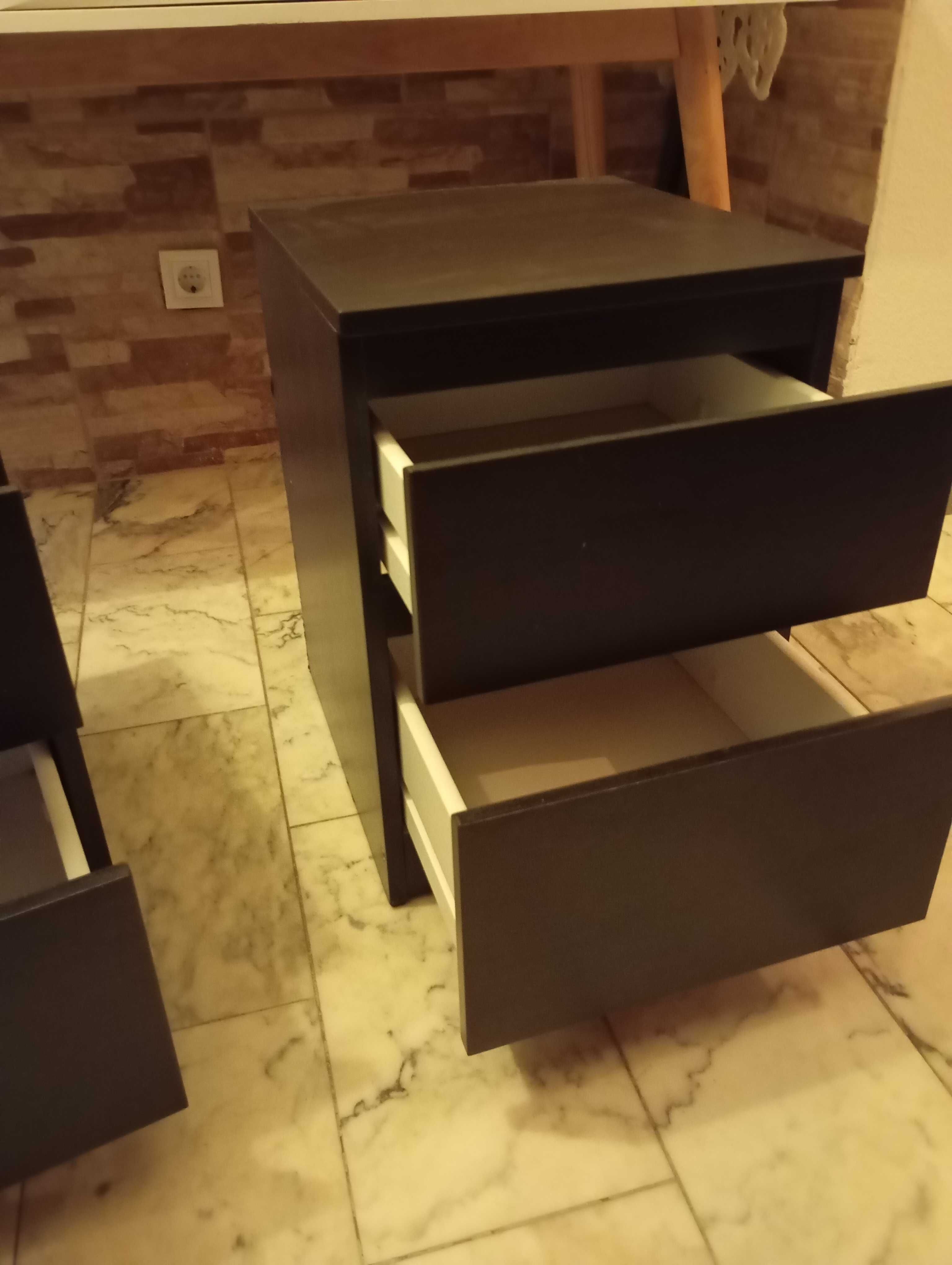 Mesa cabeceira malm