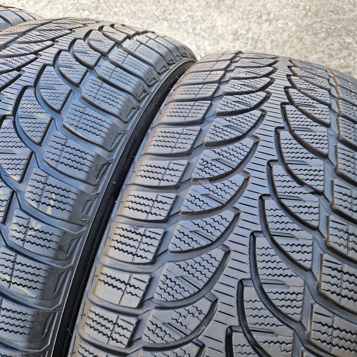 Зимові шини, резина 235 55 R19 Bridgestone (Бріджестон) 4шт.