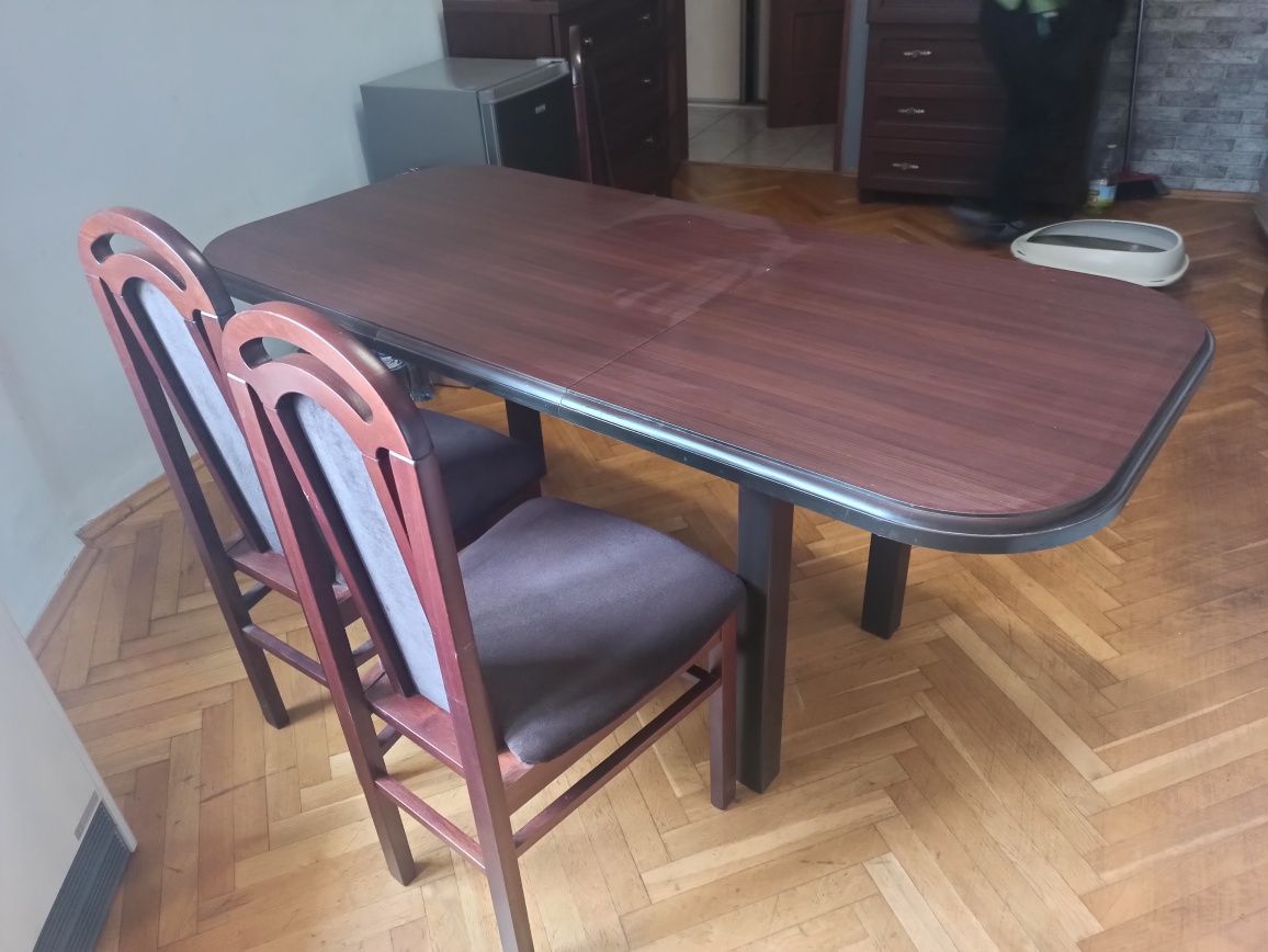 Stół orzech +6 krzeseł