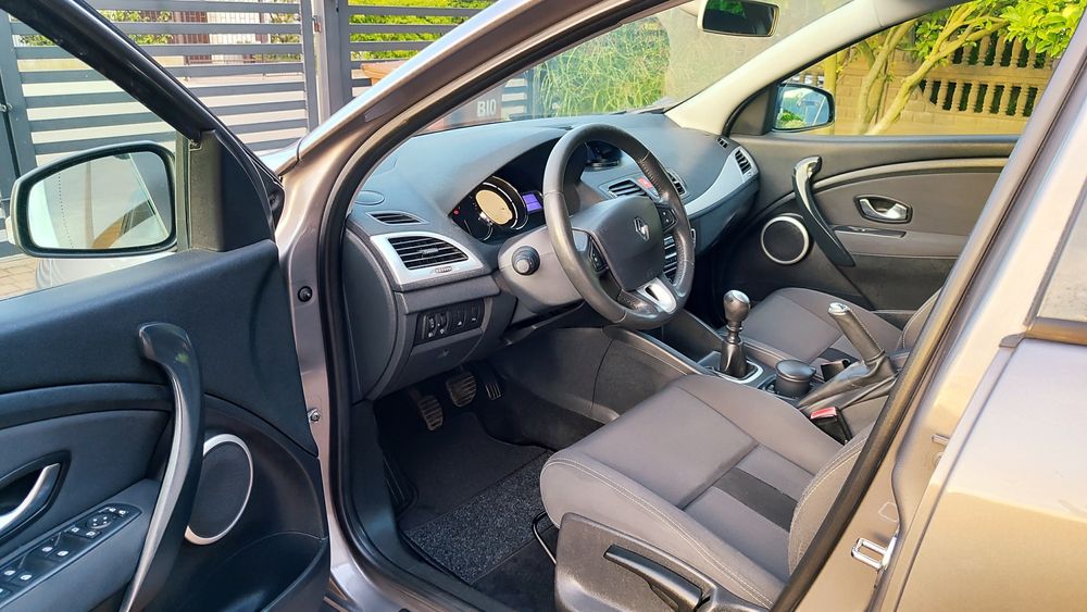 Renault Megane 1.6 benzyna bogate wyposażenie