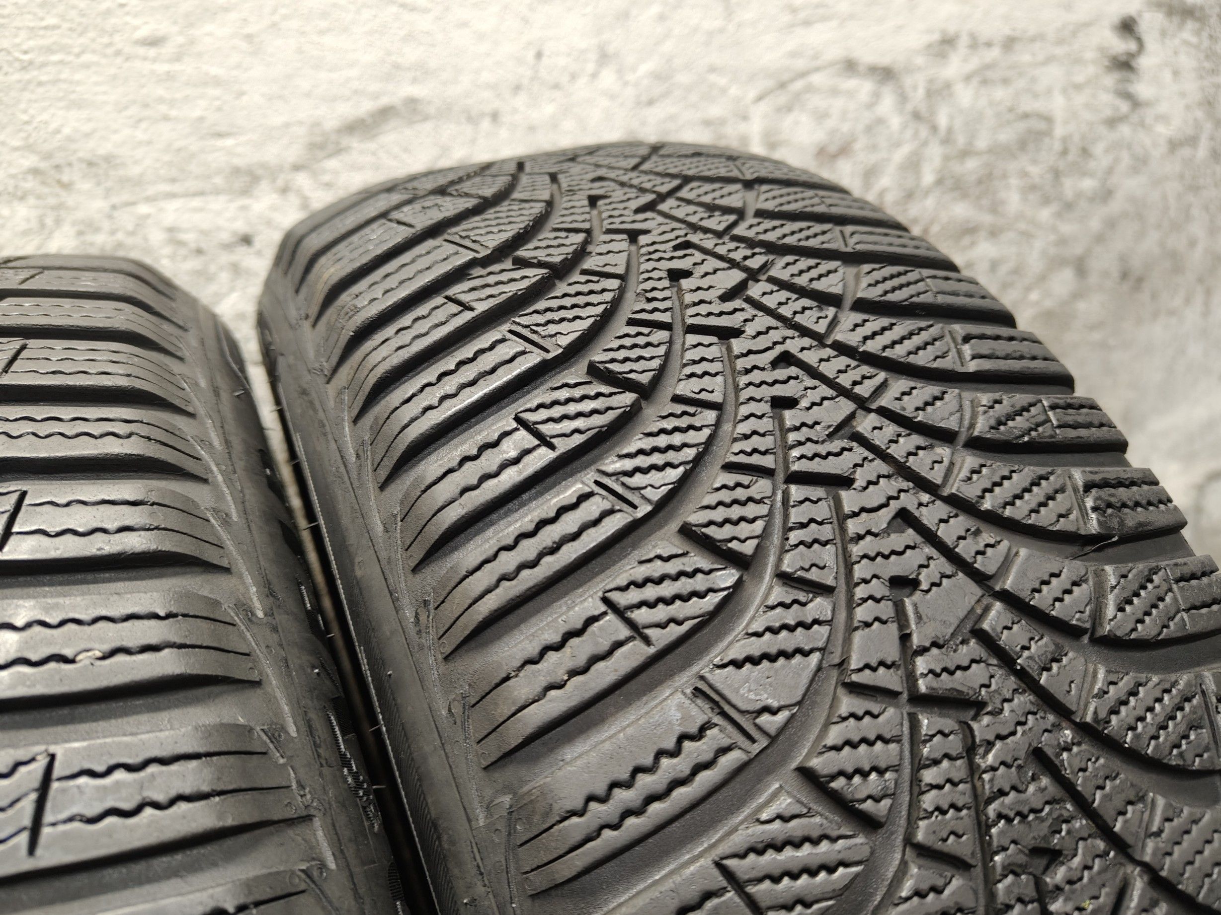 2X 205/55R16 91H Goodyear Ultragrip 9+ Opony Zimowe