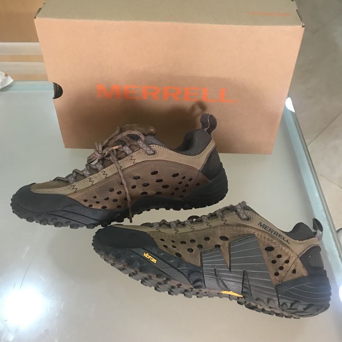 Tenis da marca Merreli