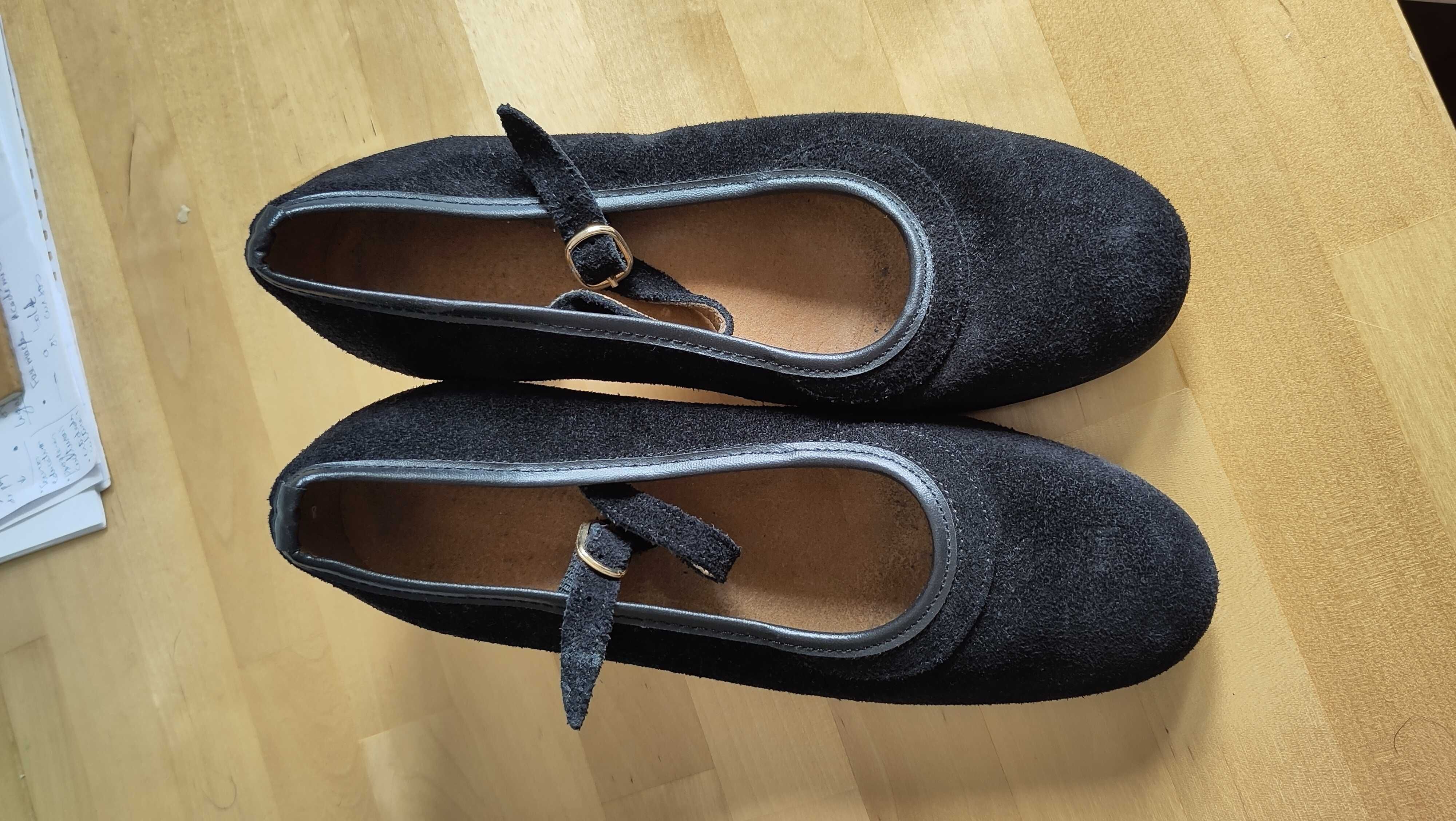 Sapatos de flamenco de senhora pretos — nº 37 (como novos)