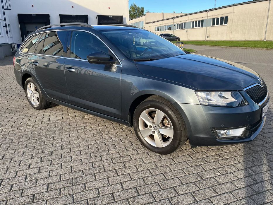 Skoda Octavia Niski przebieg*Nowy rozrząd*Navi*Tempomat*Grzane fotele*Hak*+Koła zima