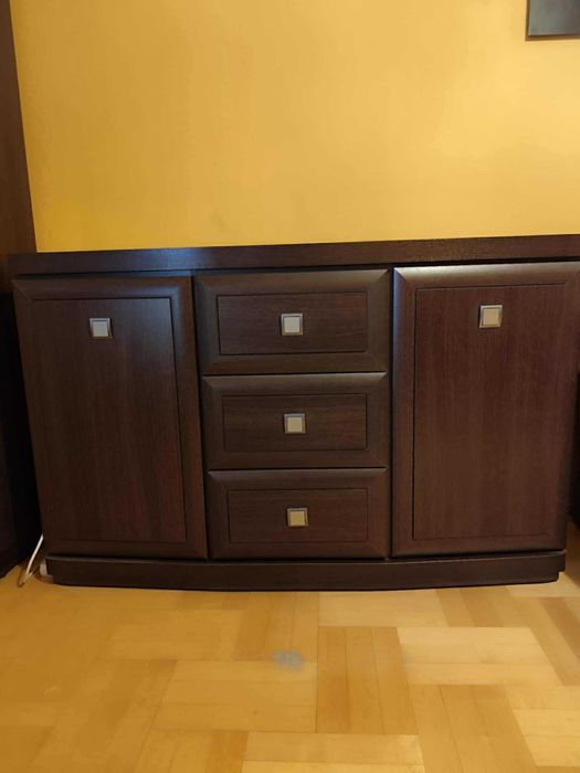 Witryna  szklana  i  komoda   kolor  wenge