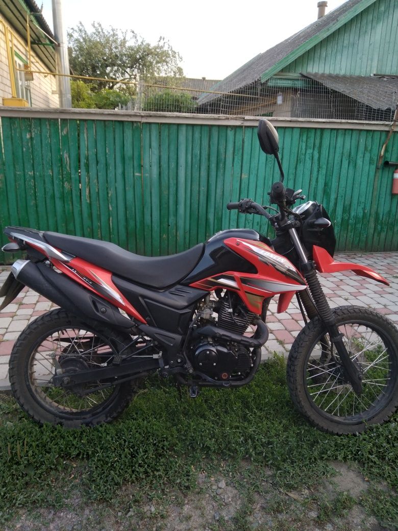 Продам мотоцикл Loncin