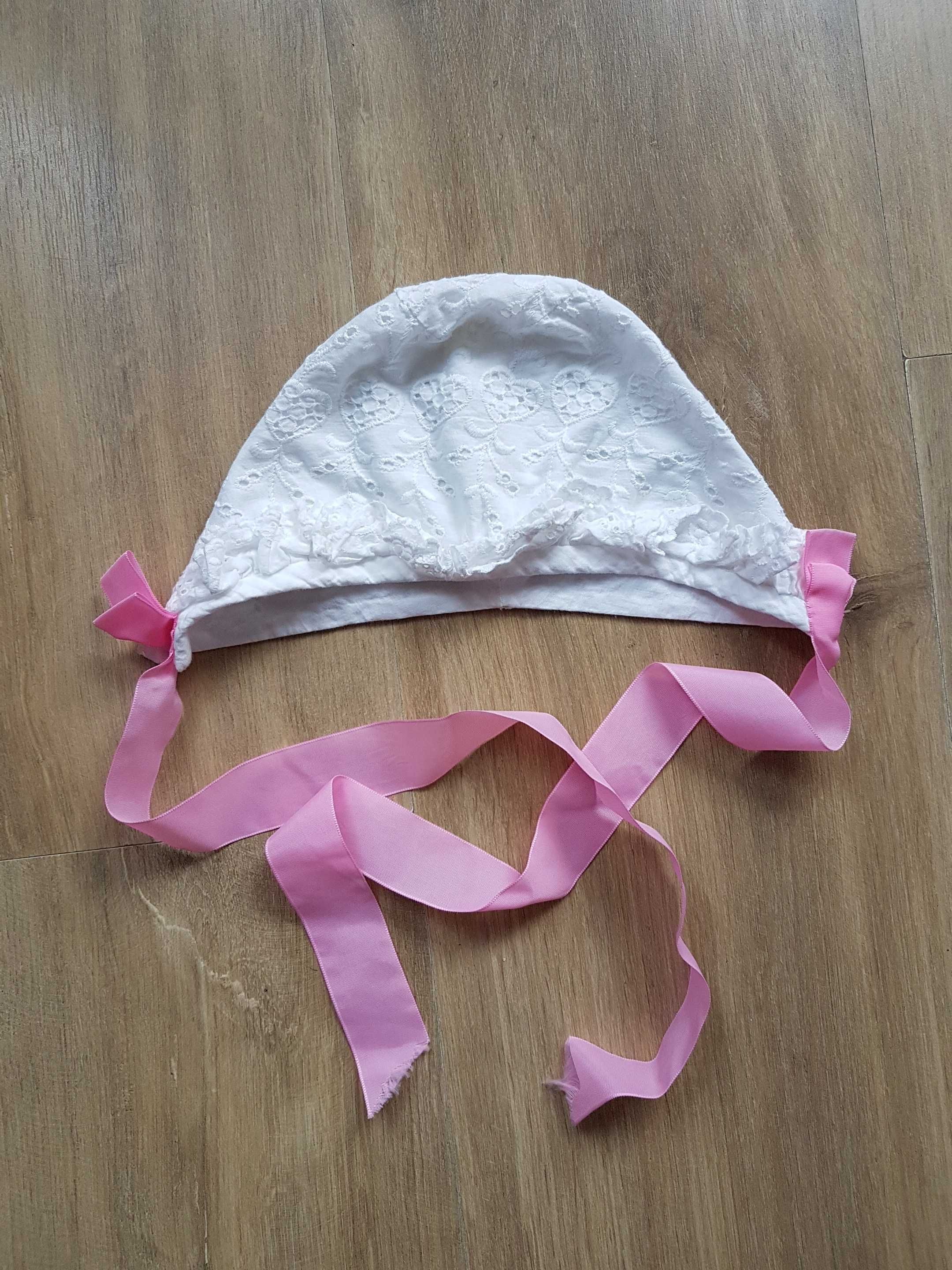 Biała bawełniana haftowana czapka bonetka z falbanką 0-6 m.