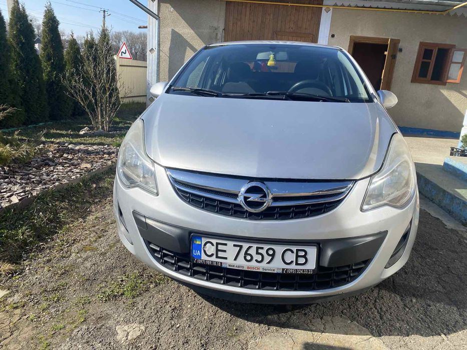 Продам економну машинку Opel Corsa 2011 р.