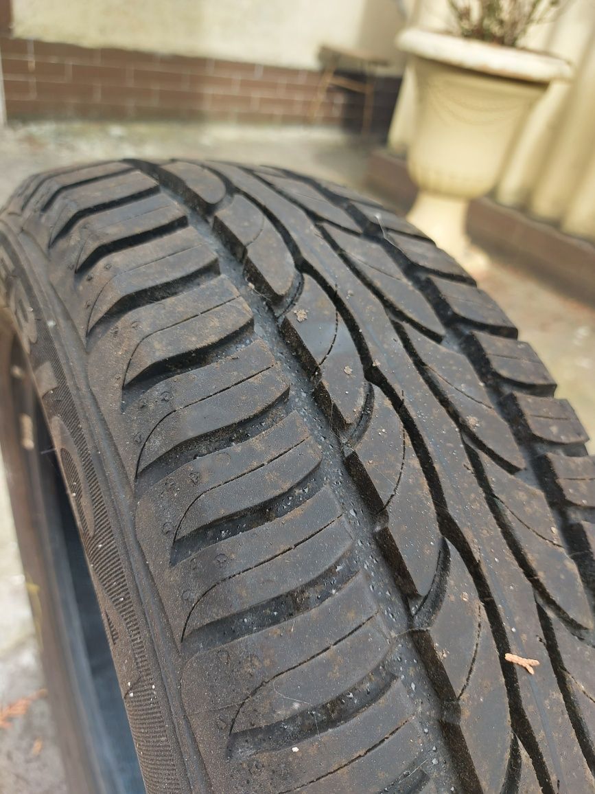 Opony letnie Dębica 185/60R15 Jak Nowe