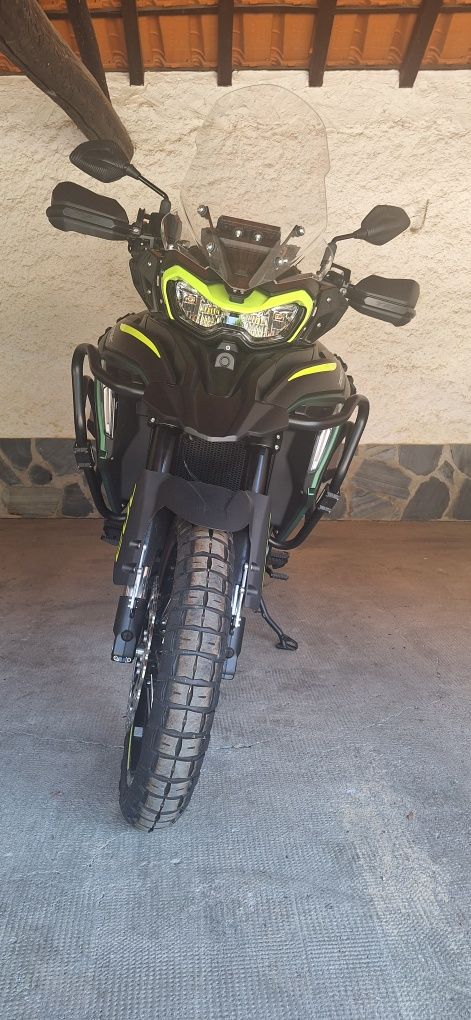 Benelli TRK 702X 35kw 0km