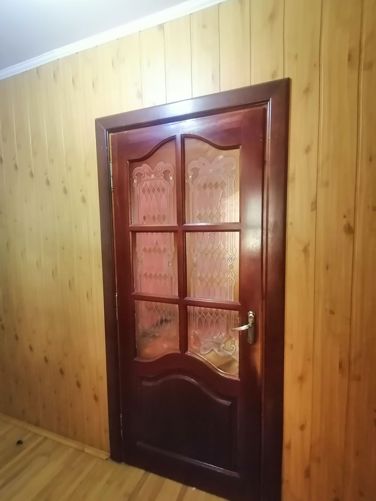 Двері міжкімнатні, дерево сосна