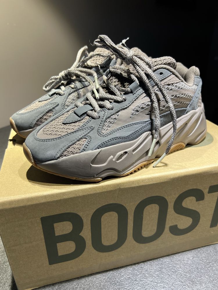 кроссовки adidas yeezy 700 v2 geode