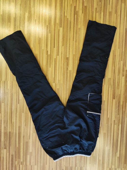 Oryginalne spodnie dresowe Nike rozmiar M nieużywane