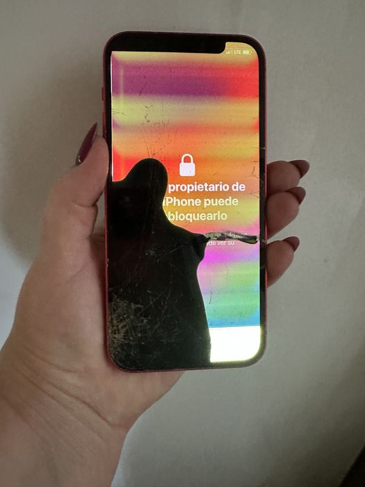 Iphone 12 red битый на запчасти.