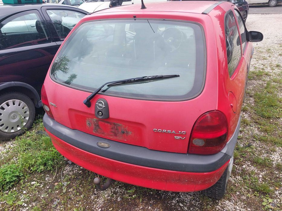 Posiadam czesci opel corsa b  1.0 12v  3d