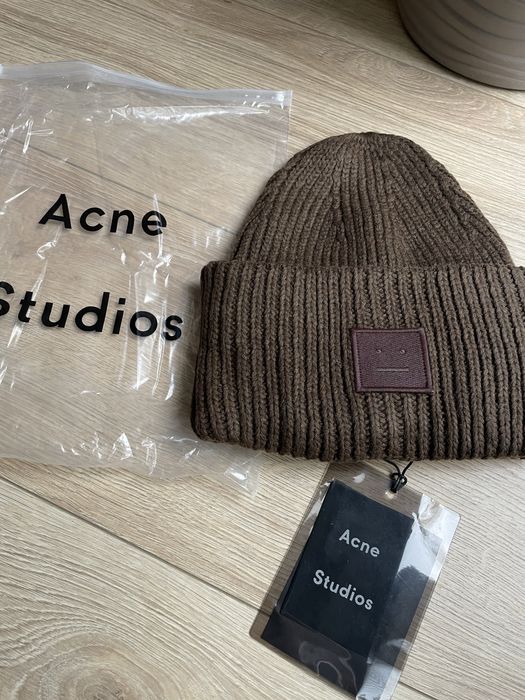 Nowy komplet Acne Studios czapka i szal okazja !!