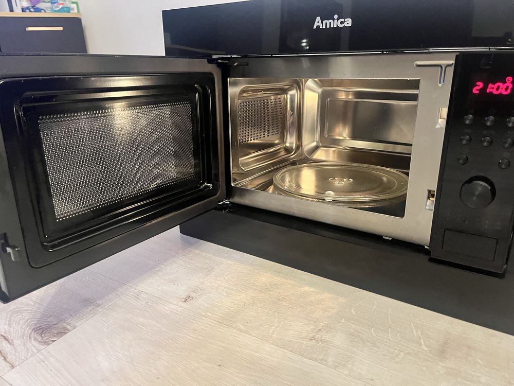 Kuchenka mikrofalowa do zabudowy Amica AMGB20E2GB jak nowa