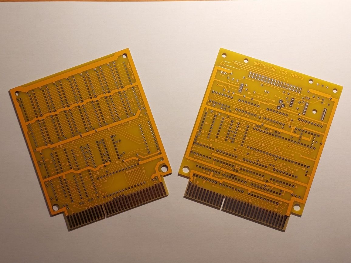 Электроника МС-1502 - друковані плати для збірки контролерів.