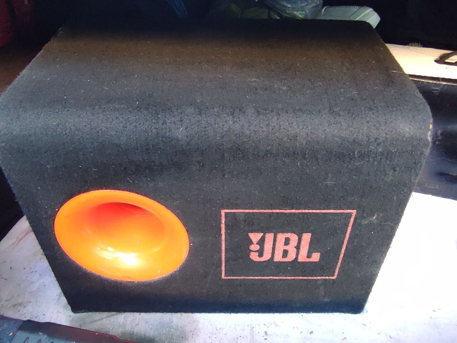 Сабвуфер JBL CB 250e