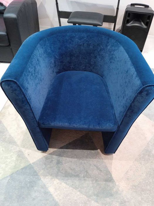 Крісло та меблі для салону краси