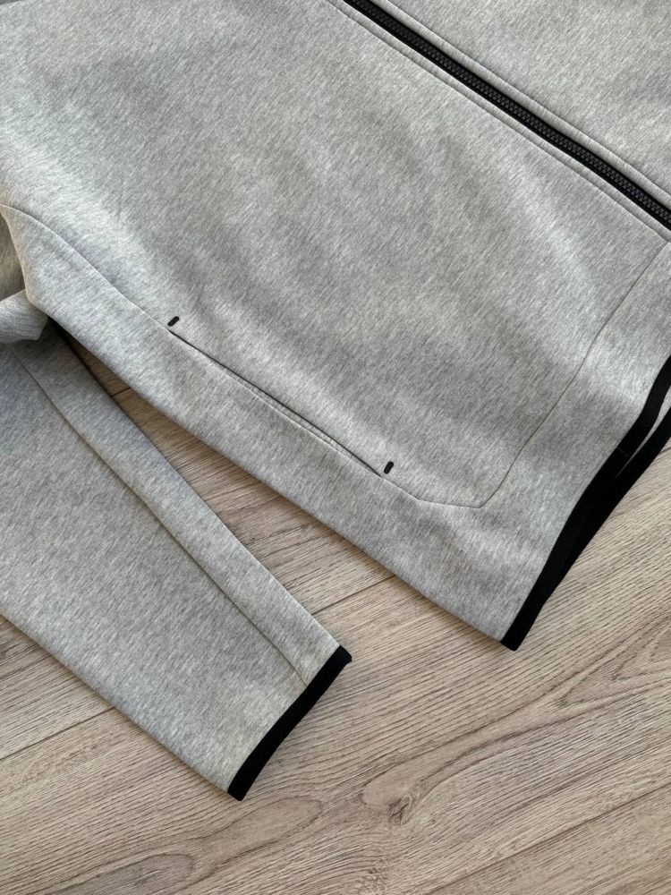 Зіпка Nike Sportswear Tech Fleece, кофта найк теч фліс CU4489-063