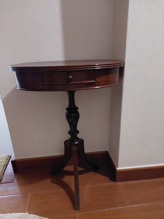 Moveis antigos bom estado