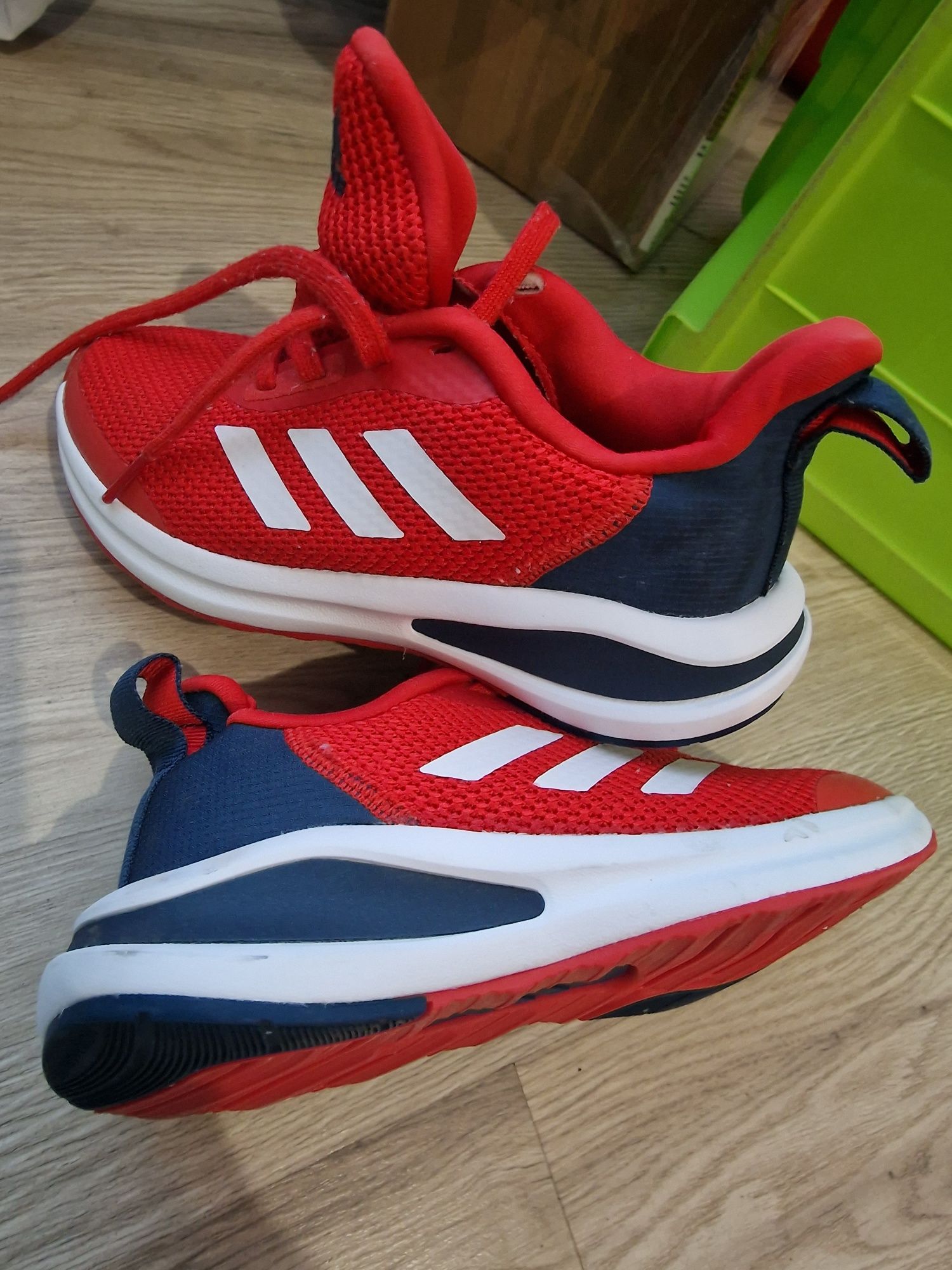 Buciki Adidas r.32 stan idealny