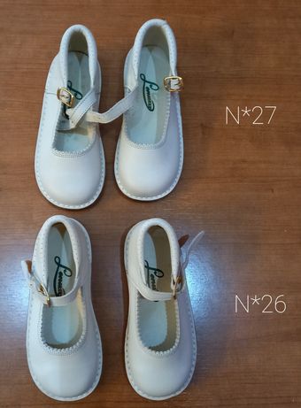 Sandálias brancas N*27