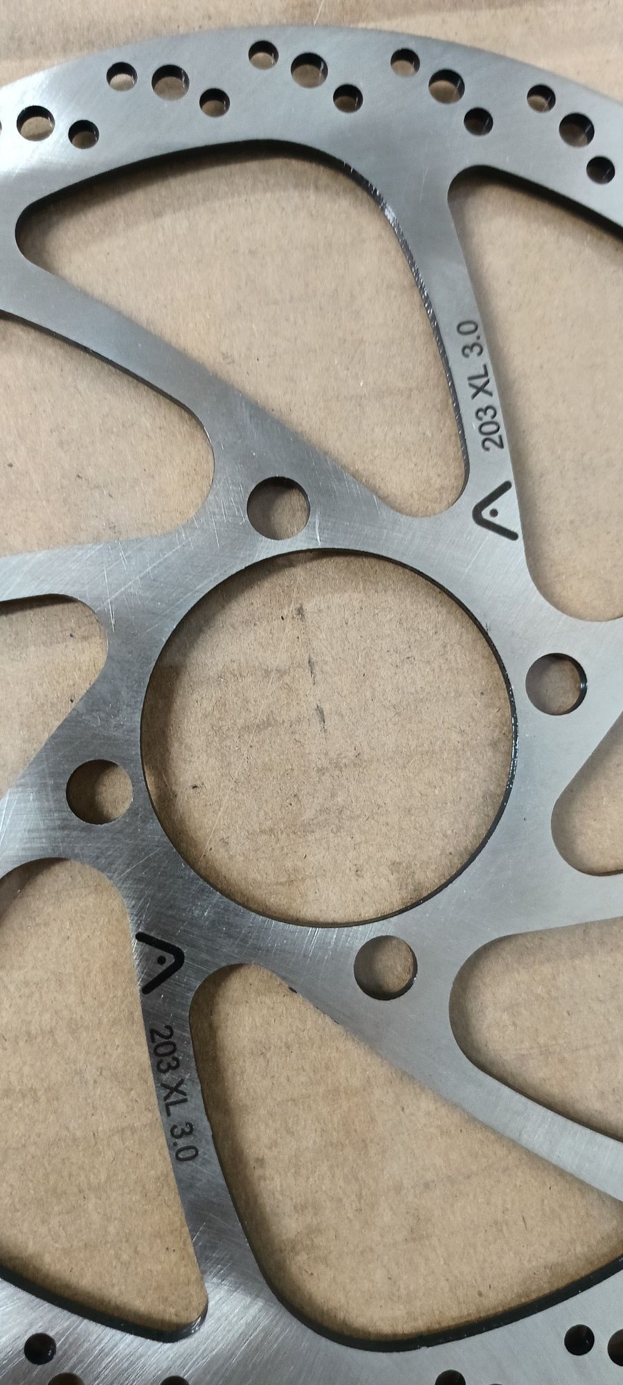 Tarcza hamulcowa  203/XL/3.0 do Piasty Rohloff . Montaż 4 śruby.