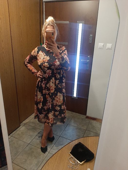 Wizytowa sukienka Vila, rozm.S/M- storczyków raj, stan idealny