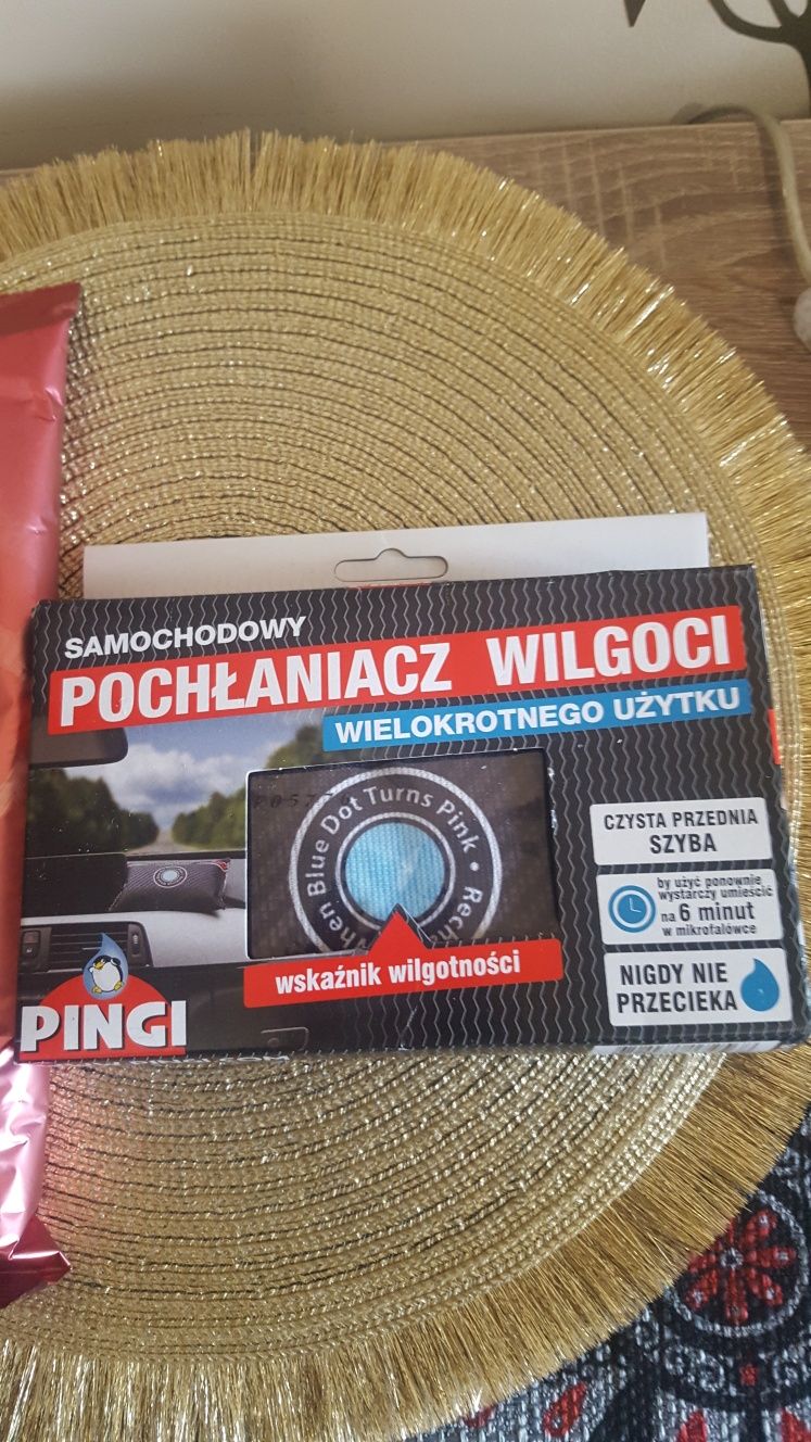 Pochłaniacz wilgoci samochodowy