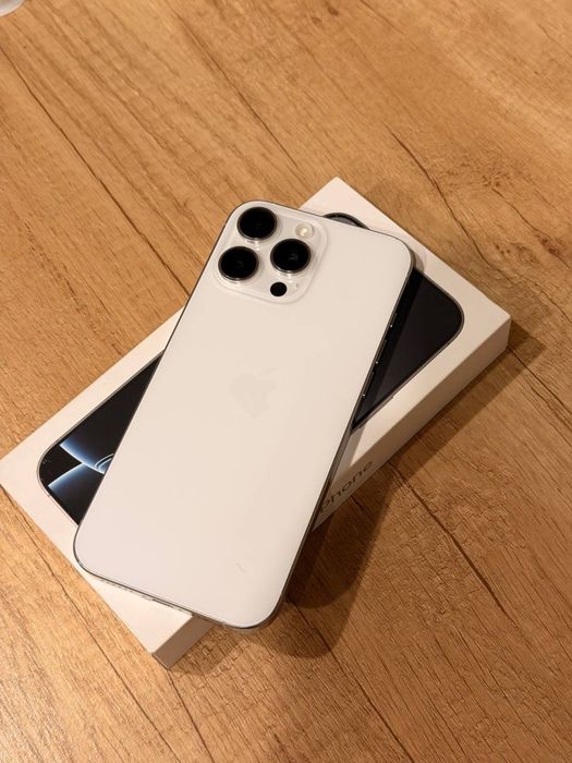 iphone 16 Pro Max White Titan 256 GB E-Sim , 96% акамулятор