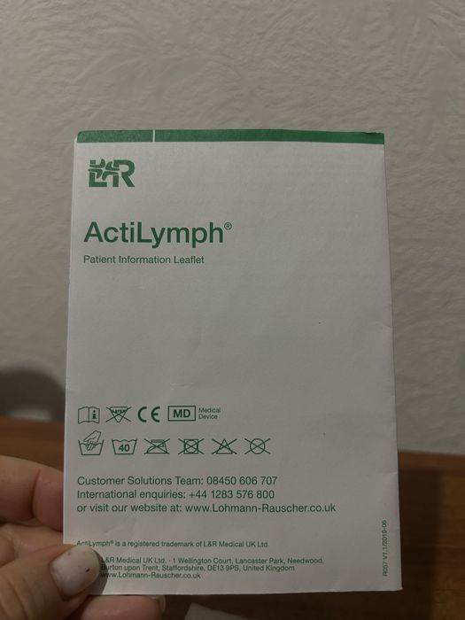 Компресійні панчохи L розміру