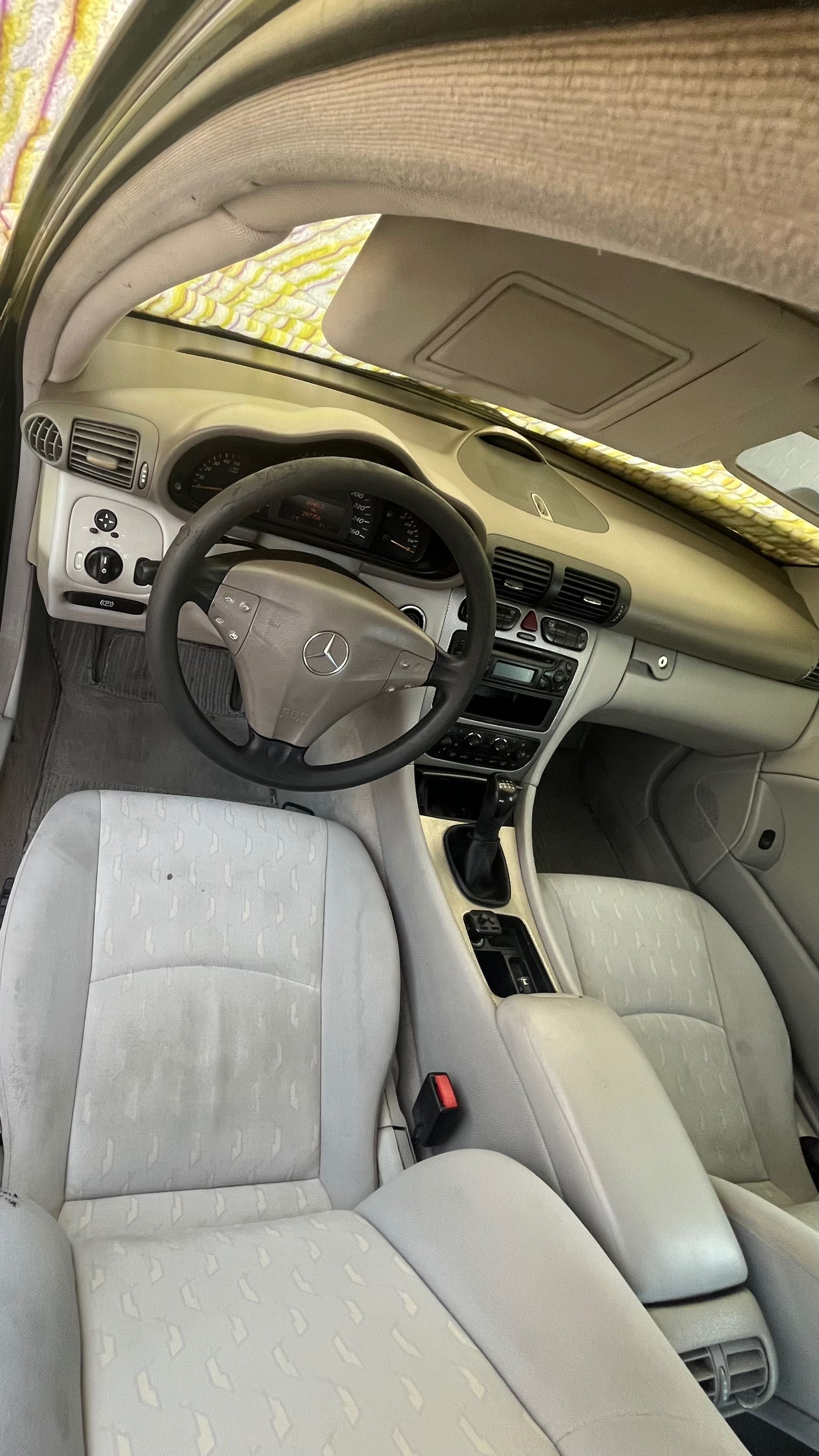 Mercedes sport coupe c220