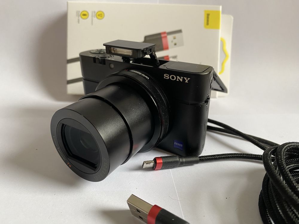 Sony dcs-rx100 III