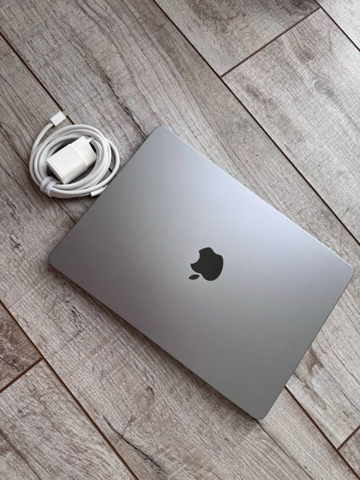 Macbook Air 13’ [M2 16/256] 99% батарея