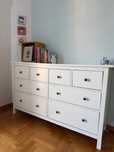Cómoda Branca HEMNES - Ikea