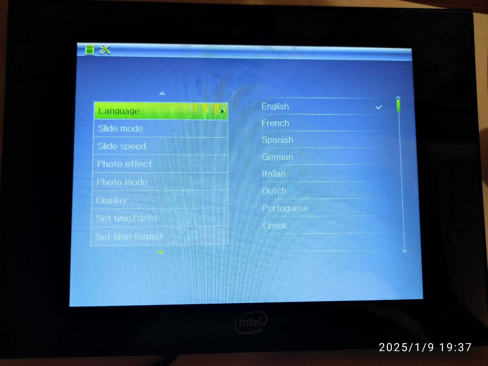 Продам цифровую фоторамку Intel