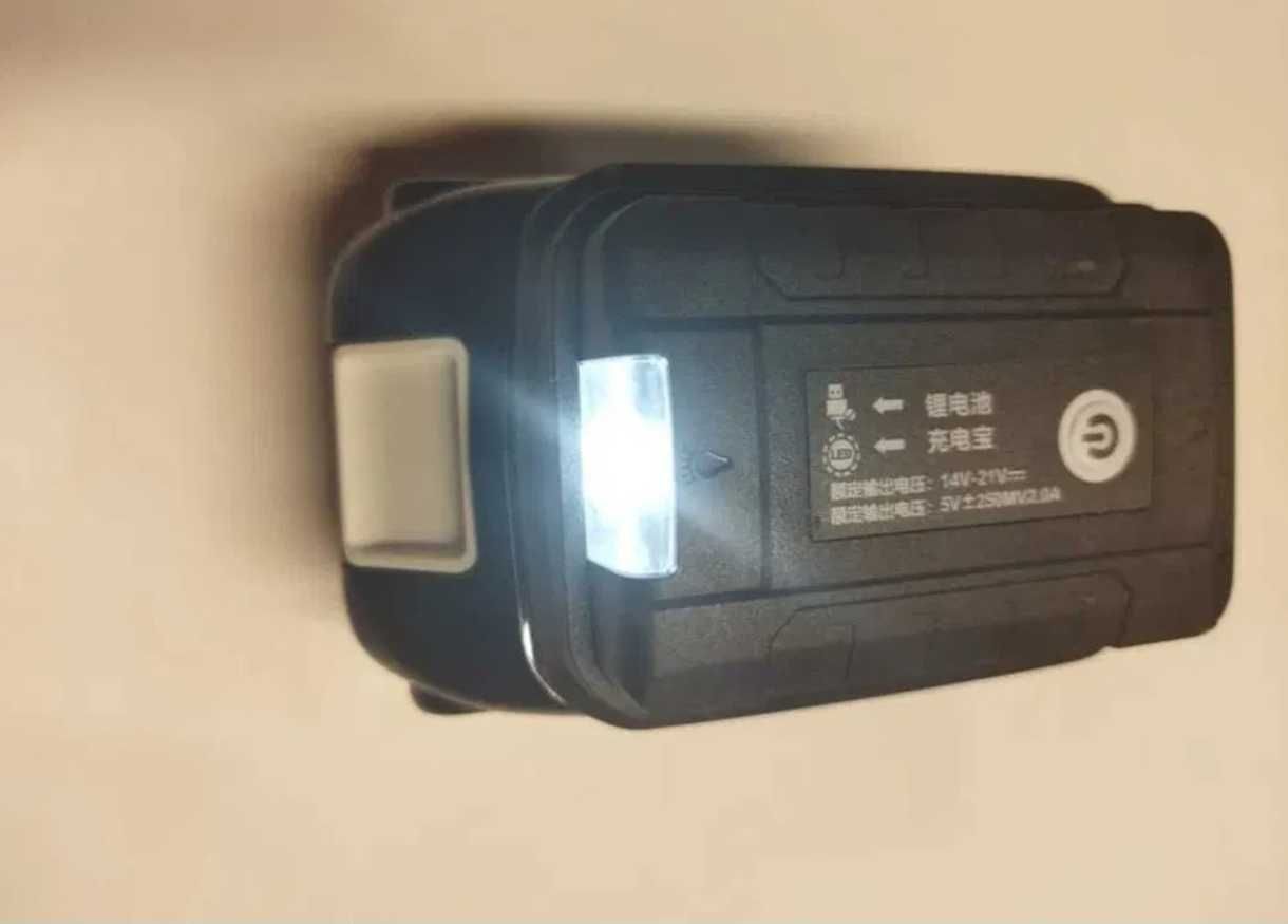 USB адаптер для батареии Мakita+фонарь