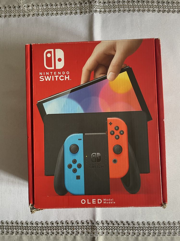 Nintendo Switch OLED + pokrowiec