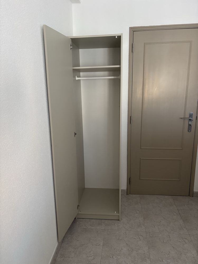 Roupeiro bege IKEA