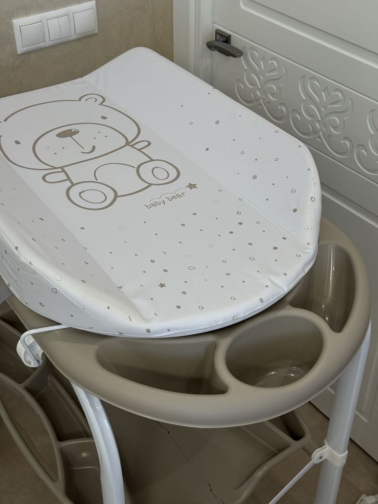 Ванночка та столик для сповивання 2в1 Chicco
