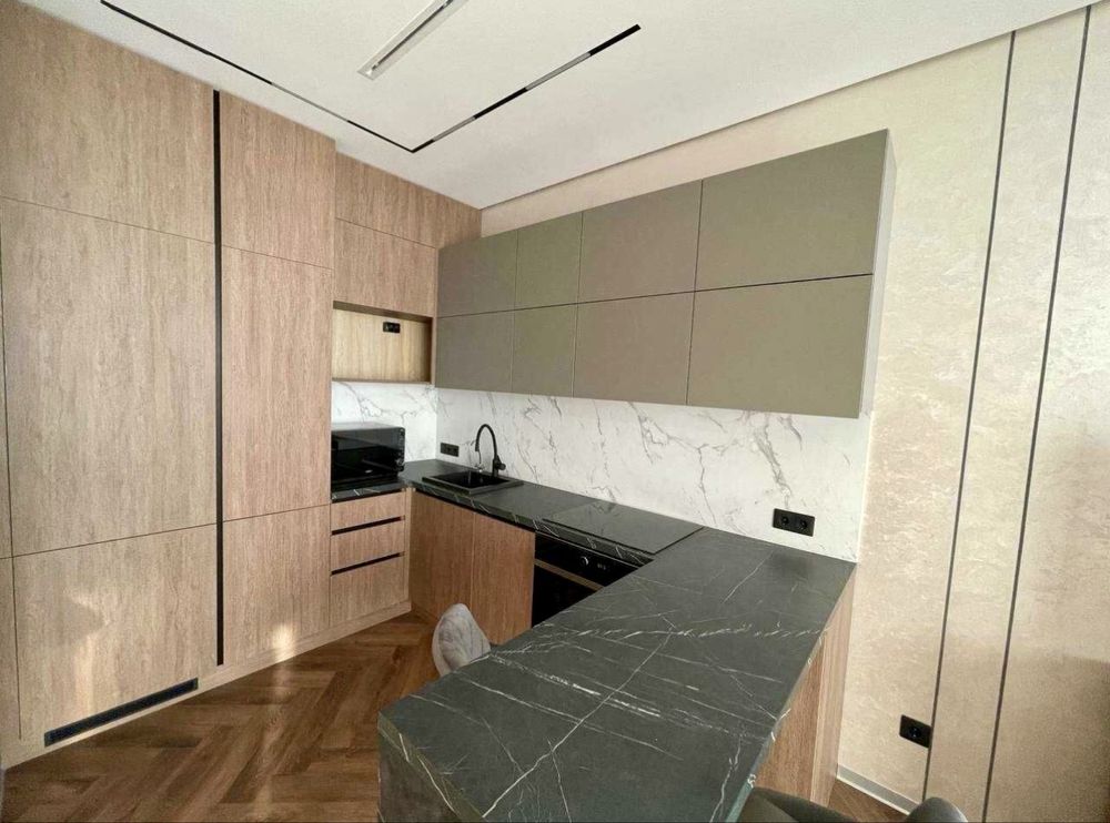 Tarayn Towers Іоанна Павла || , 12 Центр Печерск