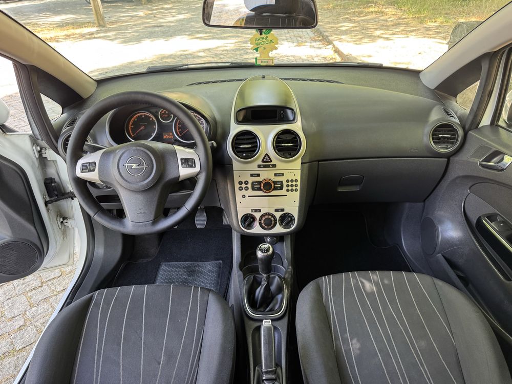 Opel corsa D 1.3CDTi 2008