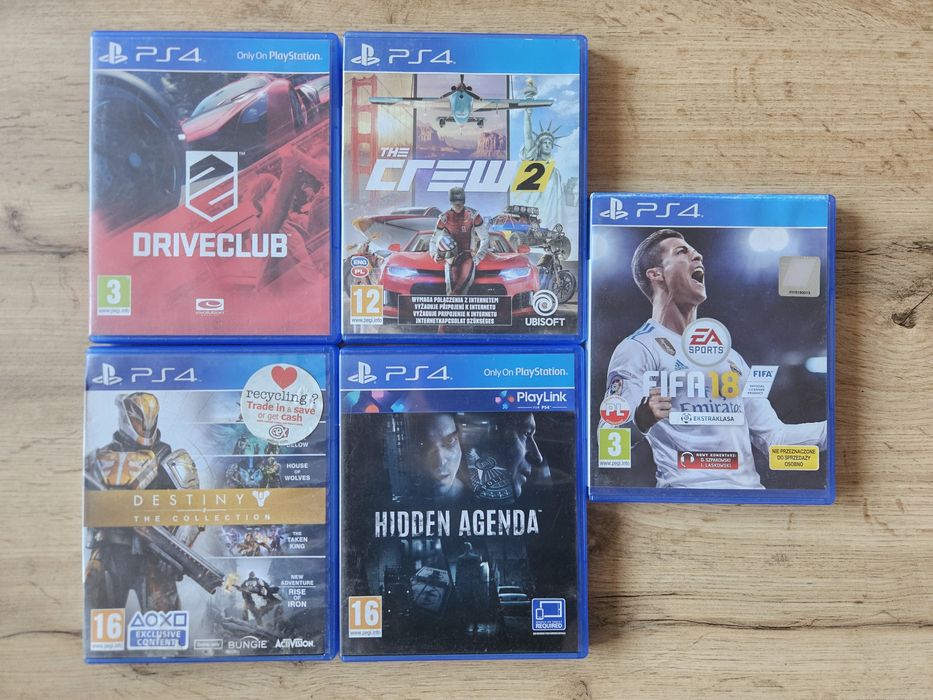 PS4 Pro + VR v2 (2 x move +aim kontroler) + 2 pady + 6 gier